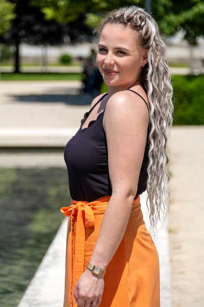 Oranžová zavinovacia sukňa